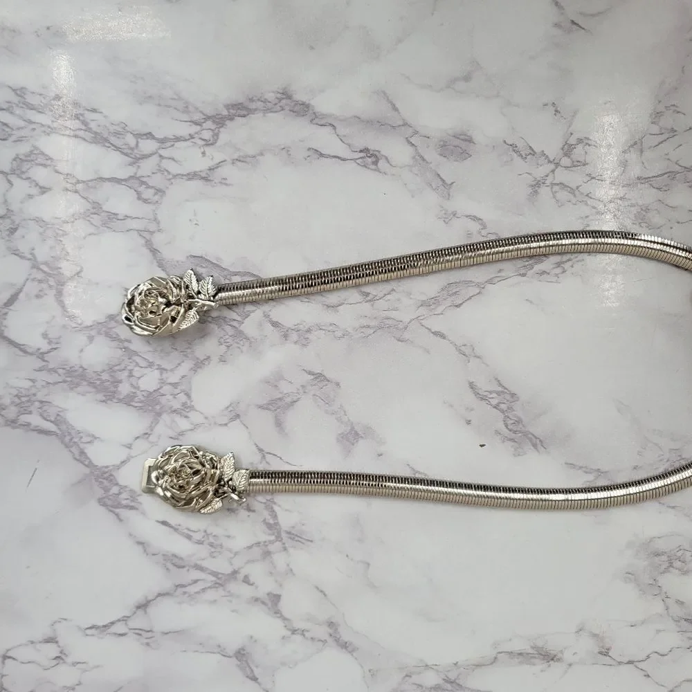 Vintage 80s Silver Toned Slinky Stretch Women's Belt with Rose Buckles Sleek
